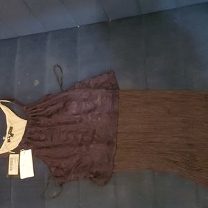 Crop top with fringe.